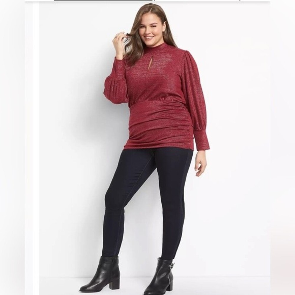 Lane Bryant Mock-Neck Keyhole Top With Ruched Sides Size 26 / 28 Holiday‎ Red